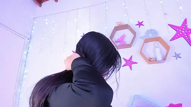 Emiily Parkerr online show from October 25, 2025, 3:06 am