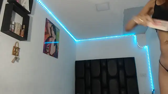 alizbunny online show from December 18, 2024, 5:04 am