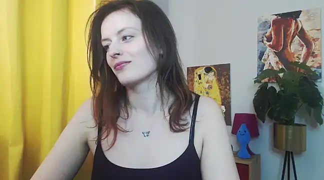Snapshot of juicyNadine chatting on February 10, 2025, 12:29 pm juicyNadine online show from February 10, 2025, 12:29 pm