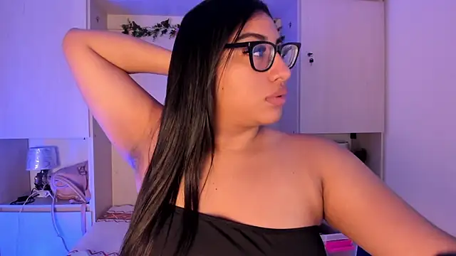 CANDYGABYY online show from June 1, 2026, 7:57 pm
