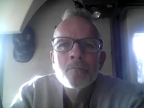 richa22cm online show from December 18, 2025, 1:37 pm