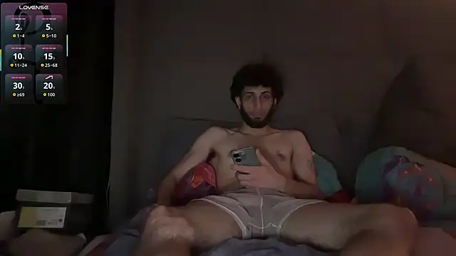 pantslesstraveler plt online show from October 4, 2025, 7:10 am