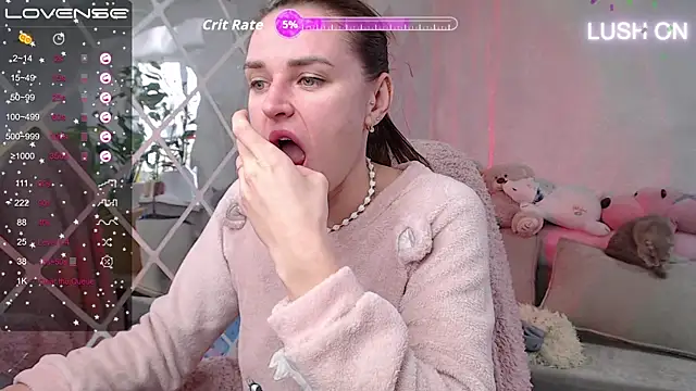 Bella  Swoon online show from October 6, 2025, 4:35 am