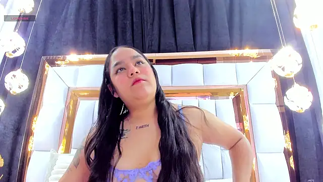 Snapshot of RileySweett chatting on October 27, 2025, 11:44 am RileySweett online show from October 27, 2025, 11:44 am