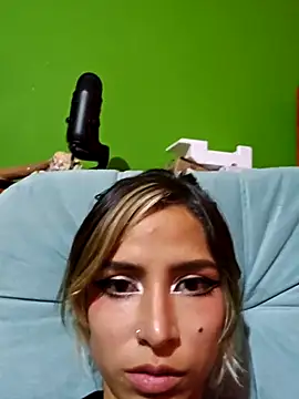 avery fox online show from March 9, 2025, 8:10 pm