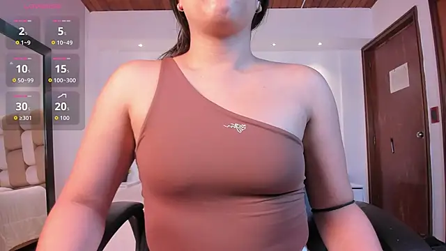 paulina sweett  online show from October 16, 2025, 12:46 pm