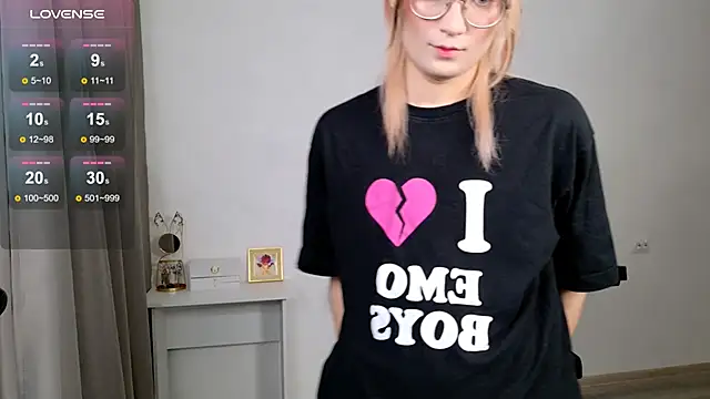 Snapshot of CuteYukiKun chatting on November 6, 2025, 3:16 pm CuteYukiKun online show from November 6, 2025, 3:16 pm