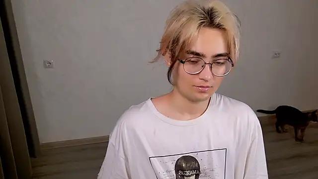 Snapshot of CuteYukiKun chatting on October 25, 2025, 3:28 am CuteYukiKun online show from October 25, 2025, 3:28 am