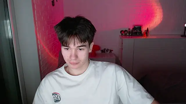 Snapshot of MarkusDean chatting on November 23, 2025, 2:38 pm MarkusDean online show from November 23, 2025, 2:38 pm