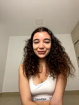 Snapshot of uniquerossie chatting on December 1, 2025, 8:48 am uniquerossie online show from December 1, 2025, 8:48 am