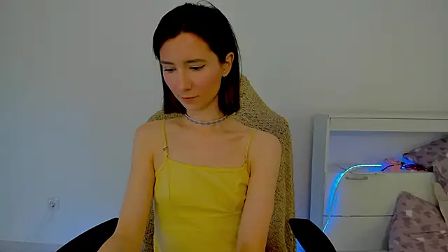 Snapshot of crystalnut chatting on February 4, 2026, 3:01 am crystalnut online show from February 4, 2026, 3:01 am