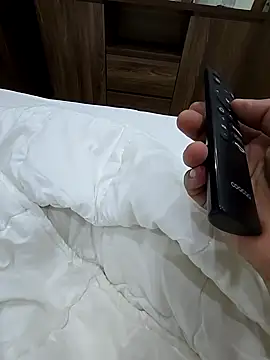 Vanilahirl online show from September 21, 2025, 6:13 pm