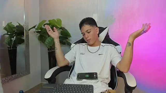 Levy Steve online show from November 24, 2025, 2:00 am