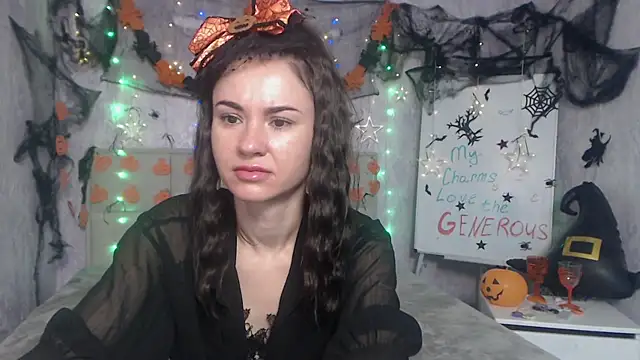 KaraCriegs online show from October 27, 2025, 6:20 pm