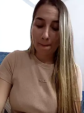 Iris love18 online show from November 16, 2025, 5:39 pm