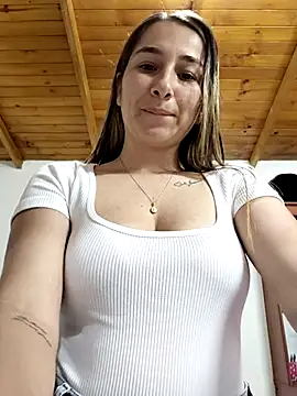 Snapshot of Iris_love18 chatting on January 31, 2026, 10:52 pm Iris love18 online show from January 31, 2026, 10:52 pm