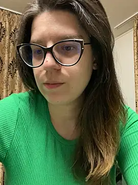 NadiraNoor online show from March 29, 2026, 9:49 pm