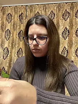 NadiraNoor online show from February 25, 2025, 8:53 pm