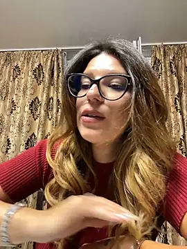 NadiraNoor online show from September 9, 2025, 7:01 pm