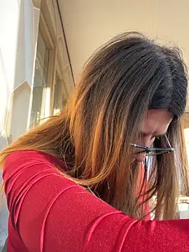 NadiraNoor online show from October 12, 2025, 2:51 pm