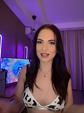 AvaGianna online show from February 25, 2025, 4:57 pm