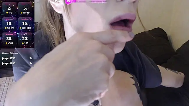 Snapshot of GinaAngelina chatting on September 14, 2025, 3:34 pm GinaAngelina online show from September 14, 2025, 3:34 pm