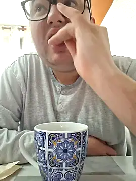 Javier bear online show from November 30, 2025, 9:10 am