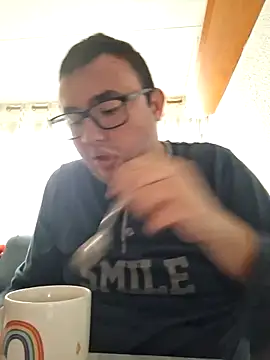 Javier bear online show from December 14, 2025, 9:04 am