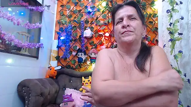Snapshot of karito_mature17 chatting on December 24, 2024, 1:16 am karito mature17 online show from December 24, 2024, 1:16 am