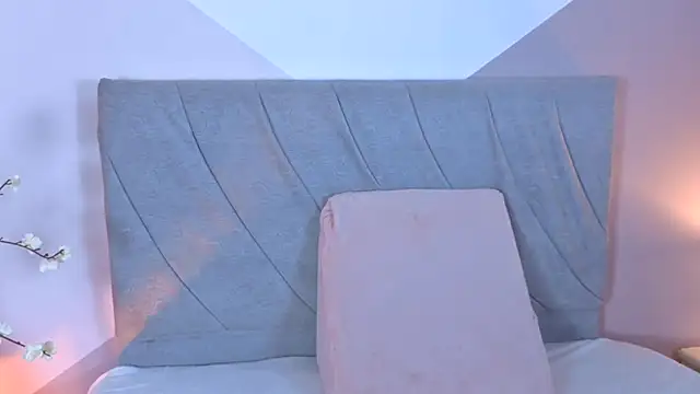 mailin18 online show from November 13, 2025, 10:02 pm