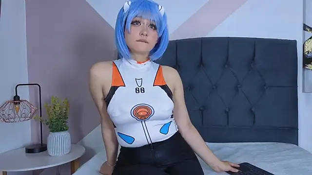 mailin18 online show from April 13, 2026, 10:25 pm