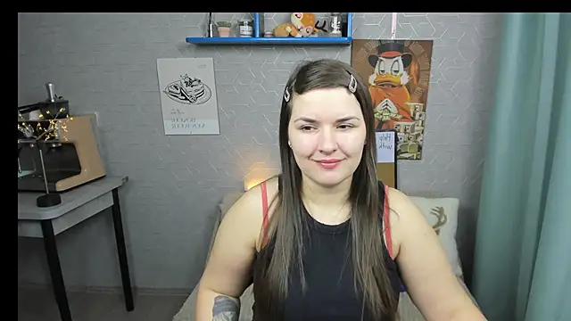 Snapshot of LineraPitts chatting on December 17, 2024, 10:55 am LineraPitts online show from December 17, 2024, 10:55 am