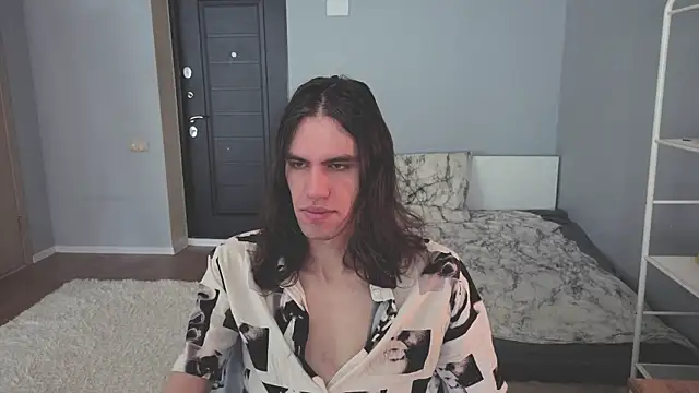 mollymila online show from April 12, 2026, 8:28 am