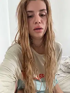 EmiliaCatalina online show from October 14, 2025, 4:29 pm