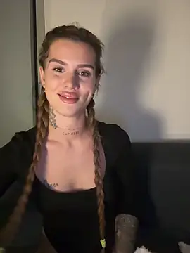 EmiliaCatalina online show from April 12, 2026, 12:36 am