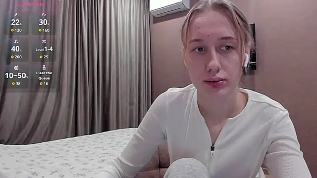 Mika Ray online show from November 28, 2025, 2:39 pm