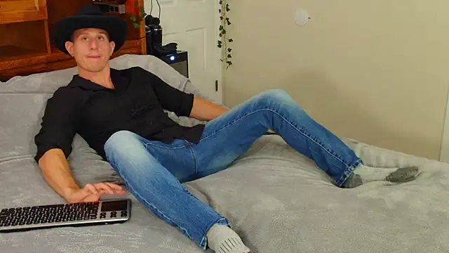 Snapshot of zack_Fisher chatting on November 13, 2025, 10:57 pm zack Fisher online show from November 13, 2025, 10:57 pm