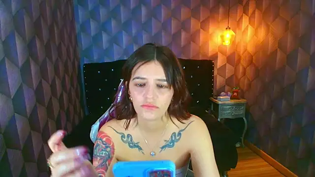 LiaHarryis online show from March 29, 2026, 6:31 pm