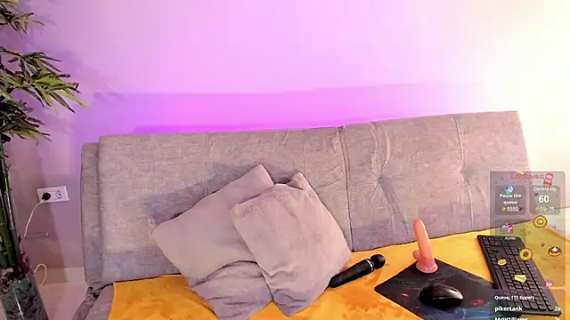 cinnamon kyla online show from January 11, 2025, 6:44 pm