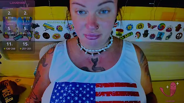 EllieOz online show from September 20, 2025, 12:43 pm