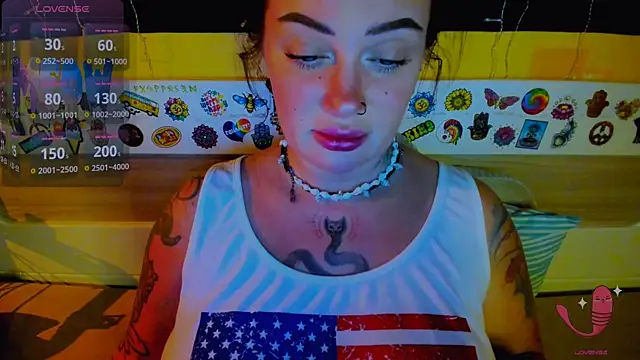 EllieOz online show from November 1, 2025, 3:28 pm