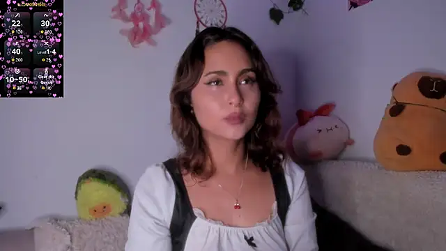 Violette-Ramirez01 online show from November 10, 2025, 10:48 pm