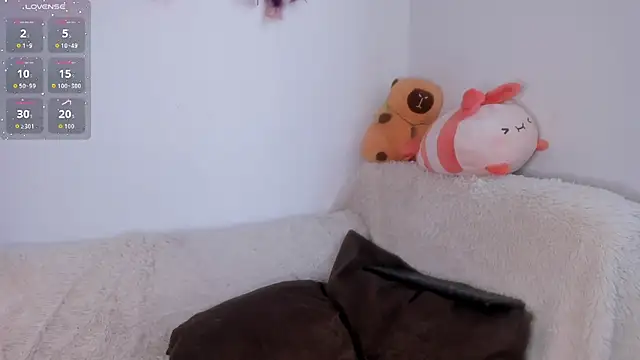 Violette-Ramirez01 online show from January 10, 2026, 8:37 pm