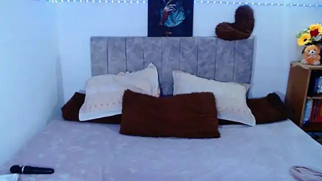 JossieGrey online show from October 17, 2025, 3:32 am