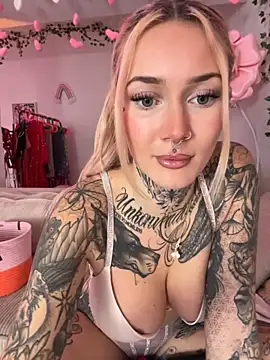 Stella-Kink online show from December 3, 2025, 11:09 am