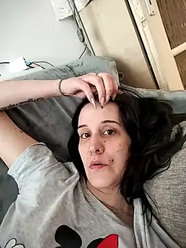 LauraBaby online show from March 20, 2025, 1:15 pm