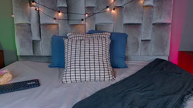 nahomi campbell online show from February 4, 2026, 7:42 pm