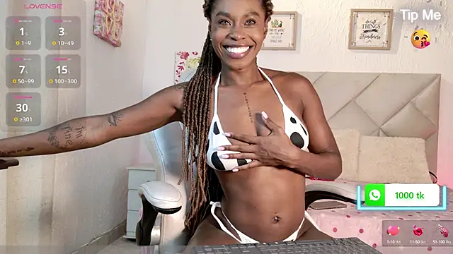 yuliana millerr online show from October 13, 2025, 6:31 pm