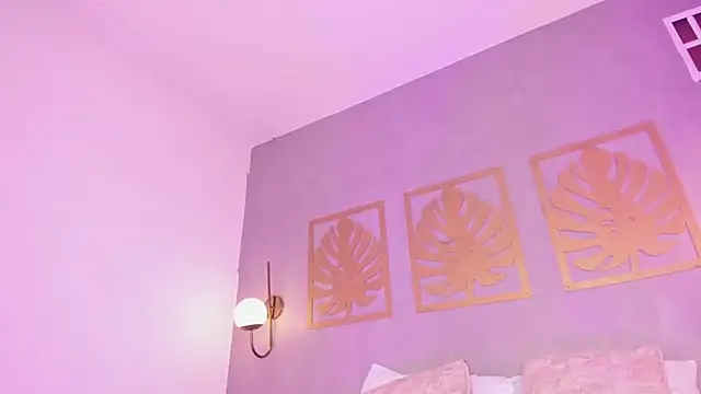 majo rosse  online show from March 24, 2026, 7:14 pm