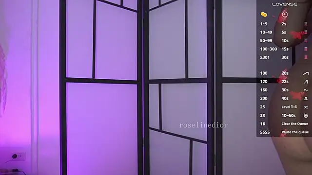 Snapshot of roselinedior chatting on February 15, 2026, 1:54 pm roselinedior online show from February 15, 2026, 1:54 pm